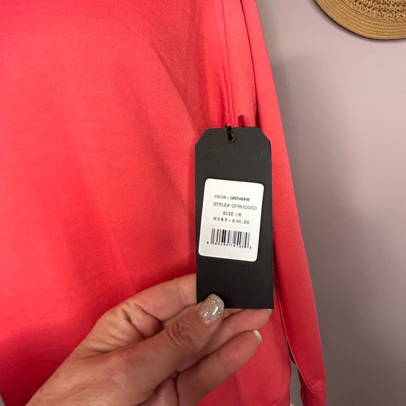 NWT Six Lincoln New York Medium beautiful coral color sweatshirt. - Picture 6 of 9
